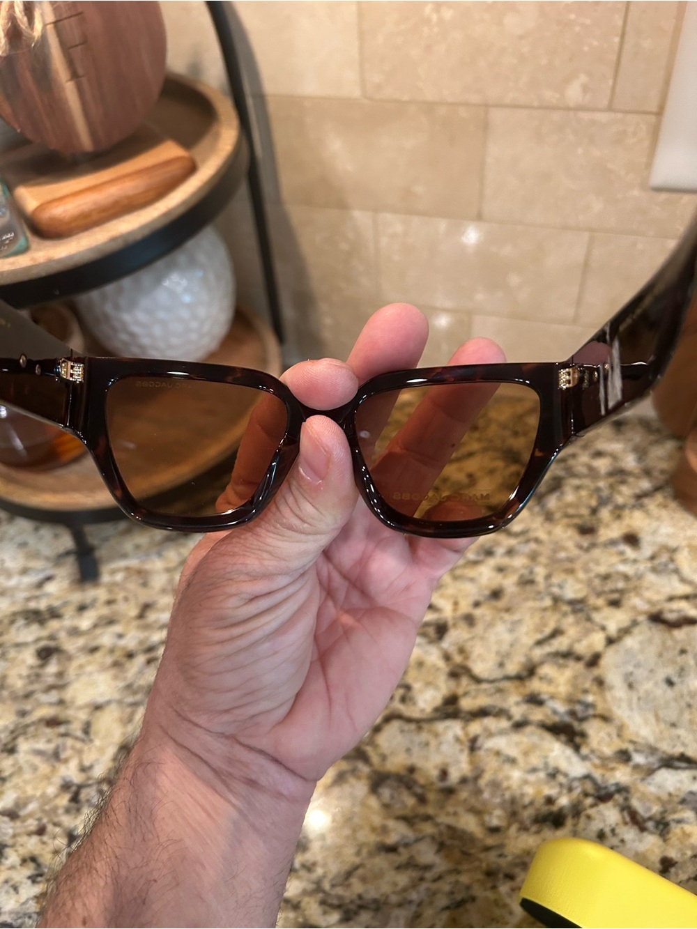 Marc Jacobs Sunglasses Tortoise Shell Logo Print Brown Lens - Picture 3 of 8